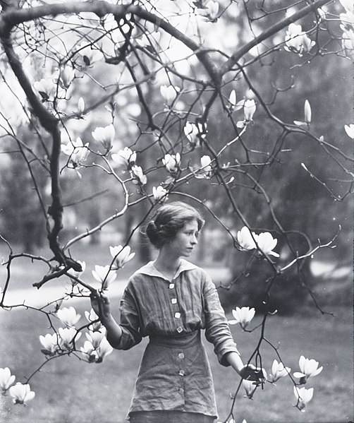“First Fig” by Edna St. Vincent Millay (1892 –&nbsp;1950)